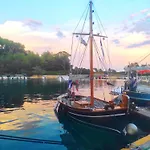 Paxos *