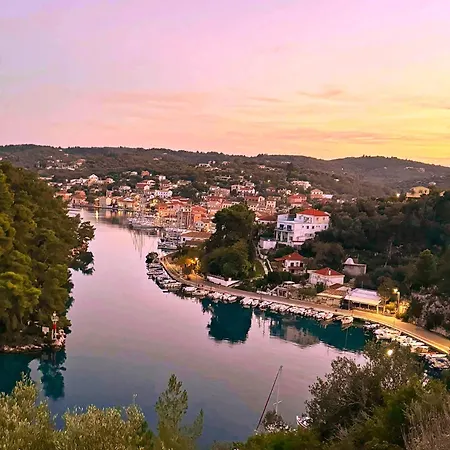Villa Paxos