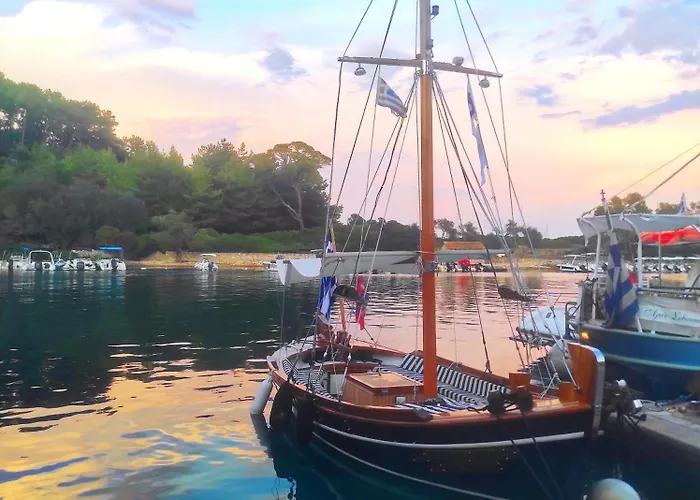 Paxos *